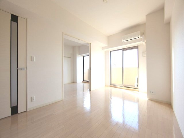 名古屋市中区千代田２丁目の賃貸マンションの居間・リビング