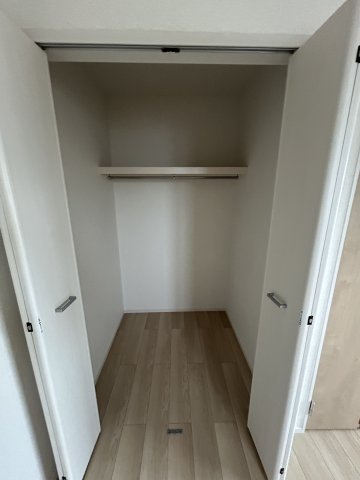 ハイツ　ユベーレンの収納