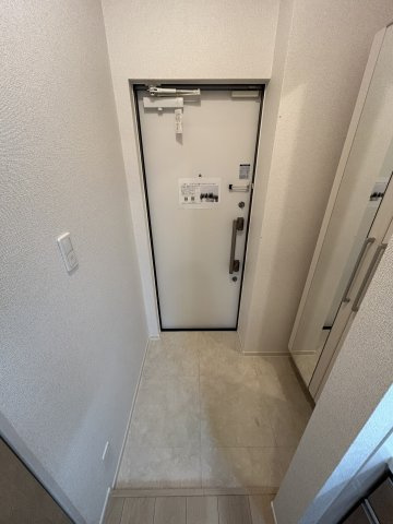 ハイツ　ユベーレンの玄関
