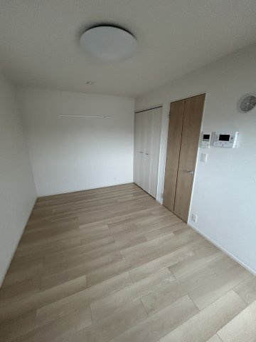 ハイツ　ユベーレンの寝室