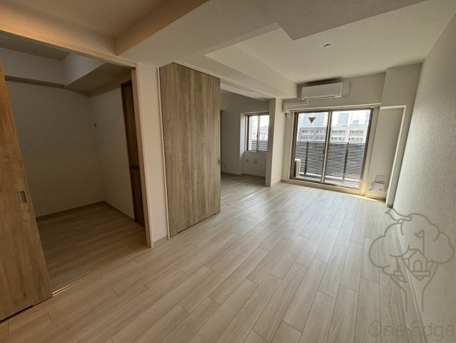 アーバネックス南森町WESTの居間・リビング