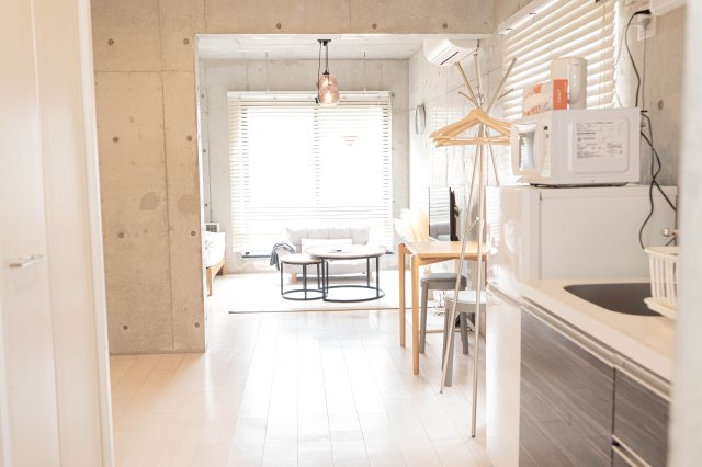 COCOBNB DAIKOKUCHO NAMBA OSAKAの居間・リビング
