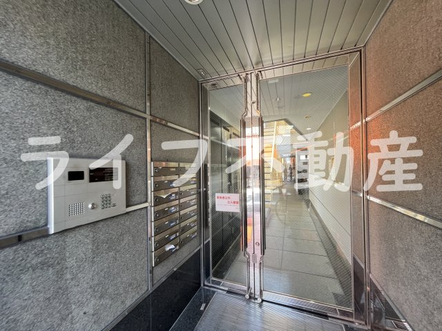 パルティールのエントランス|建物の内部です