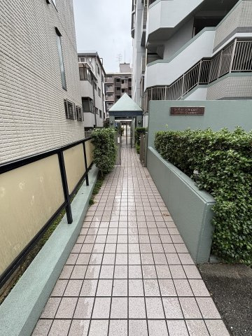 【エントランス】