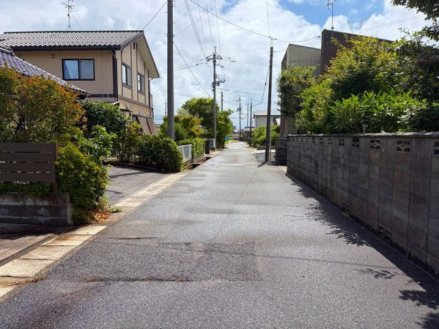 ■□米子市彦名町中古戸建□■の前面道路含む現地写真|前面道路になります。幅員約4.0ｍになります。
