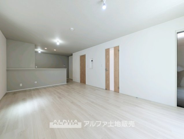 東村山市恩多町5丁目　中古一戸建　2020年築の居間・リビング|おしゃれなリビングです