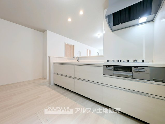 東村山市恩多町5丁目　中古一戸建　2020年築のキッチン|コンパクトなキッチンで掃除もラクラク