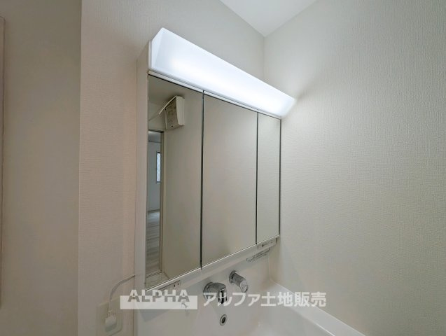 東村山市恩多町5丁目　中古一戸建　2020年築の独立洗面台|朝の支度にも助かる、独立の洗髪洗面化粧台