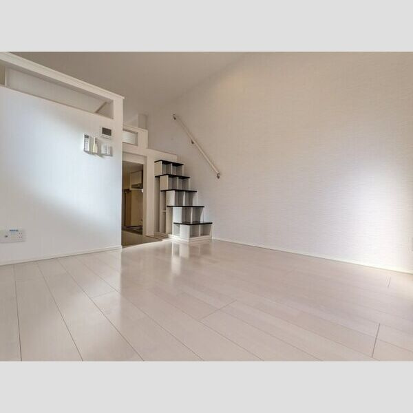 ハーモニーテラス切戸町　名古屋市賃貸　仲介手数料無料の居間・リビング