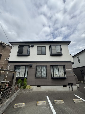 キアラ富松A棟の外観