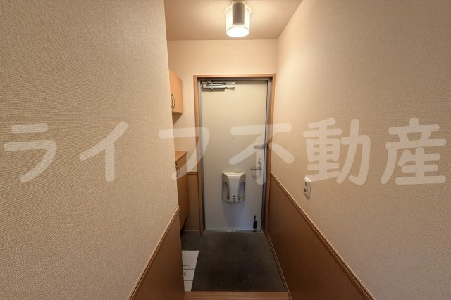 セジュール稲田本町の玄関