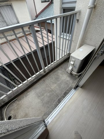 東山ハイツのバルコニー