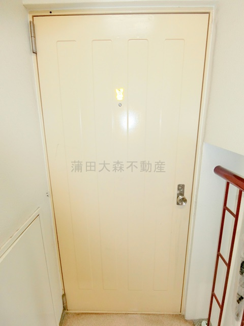 羽田第一スカイマンションの玄関