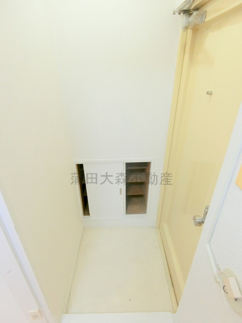 羽田第一スカイマンションの玄関