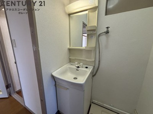 独立洗面化粧台付きでおすすめです！
