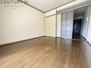 床色が明るい色合いで、とてもきれいです。