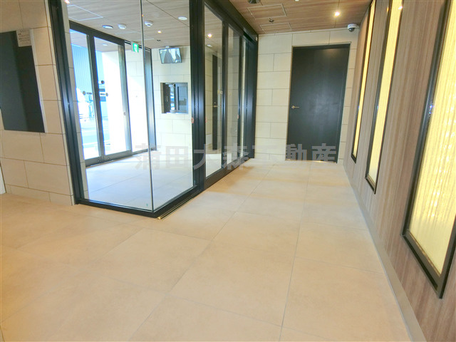 WING　TERRACEウイングテラス大鳥居のエントランス
