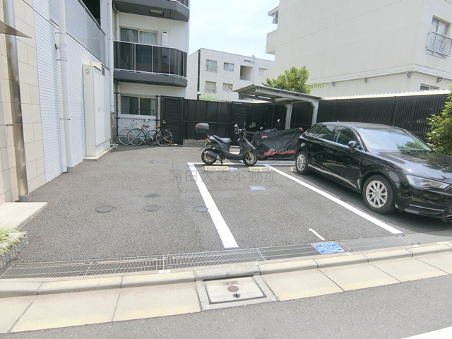 WING　TERRACEウイングテラス大鳥居の駐車場|平置き駐車場