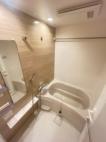 コンフォリア・リヴ本町ＷＥＳＴ Ｑの浴室