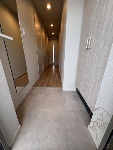 スプランディッド福島WESTの玄関