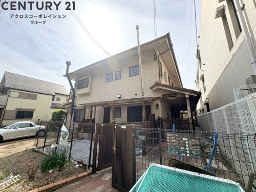 敷地内に駐輪場があります