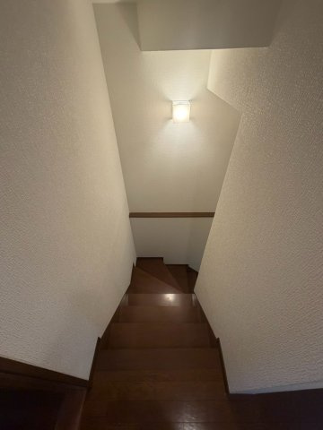 芝生町2丁目戸建の内装