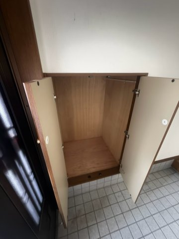 芝生町2丁目戸建の内装