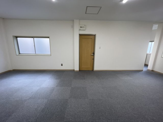 エイラ信濃橋ビルの内装