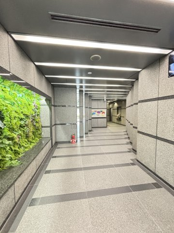 イトーピア扇町ビルのエントランス