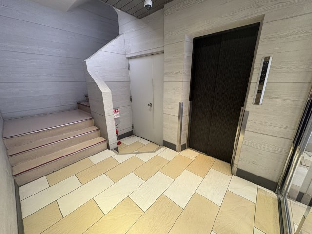 東本町センタービルのロビー
