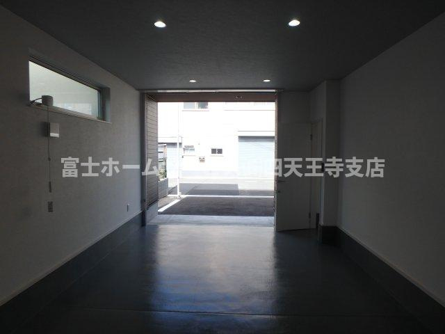 東大阪市岸田堂南町の店舗事務所の内装