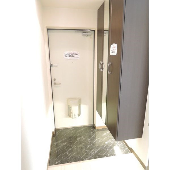 【玄関】ライズ伏見