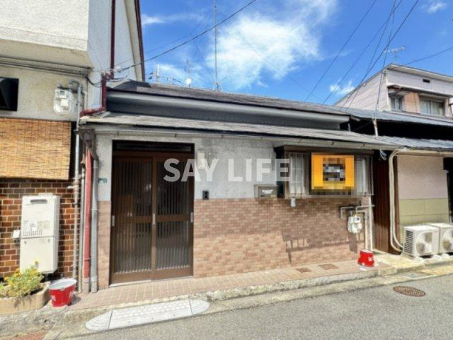 亀井町テラスハウスの外観