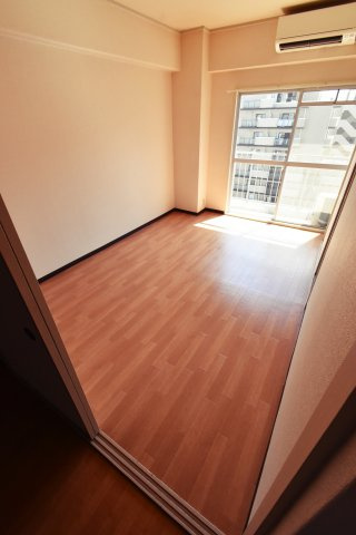 メゾンブランカの洋室