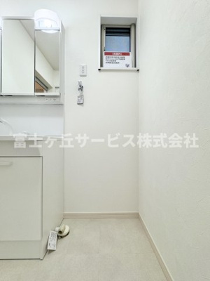 【ランドリースペース】 | 静岡市清水区高橋6丁目 中古戸建て | 洗濯機置き場です