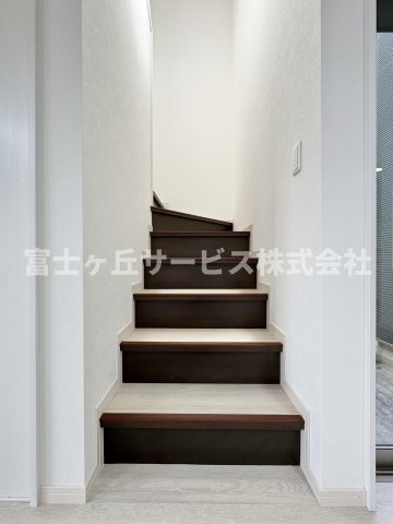 【その他】 | 静岡市清水区高橋6丁目 中古戸建て | 階段です