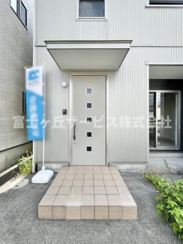 【エントランス】 | 静岡市清水区高橋6丁目 中古戸建て | エントランスです