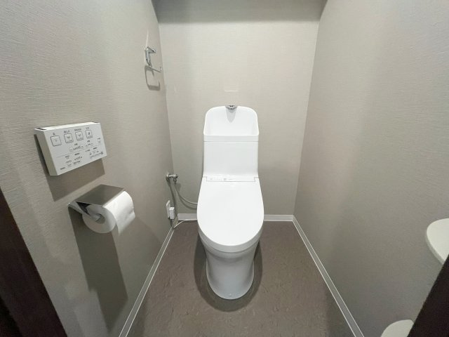 新所沢サニーハイツのトイレ|【トイレ】広く、清潔感のあるトイレです☆