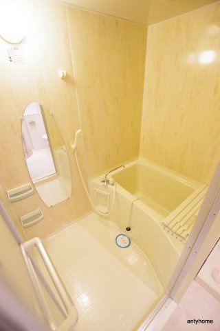 URBAN FLATS江坂　仲介手数料無料の浴室