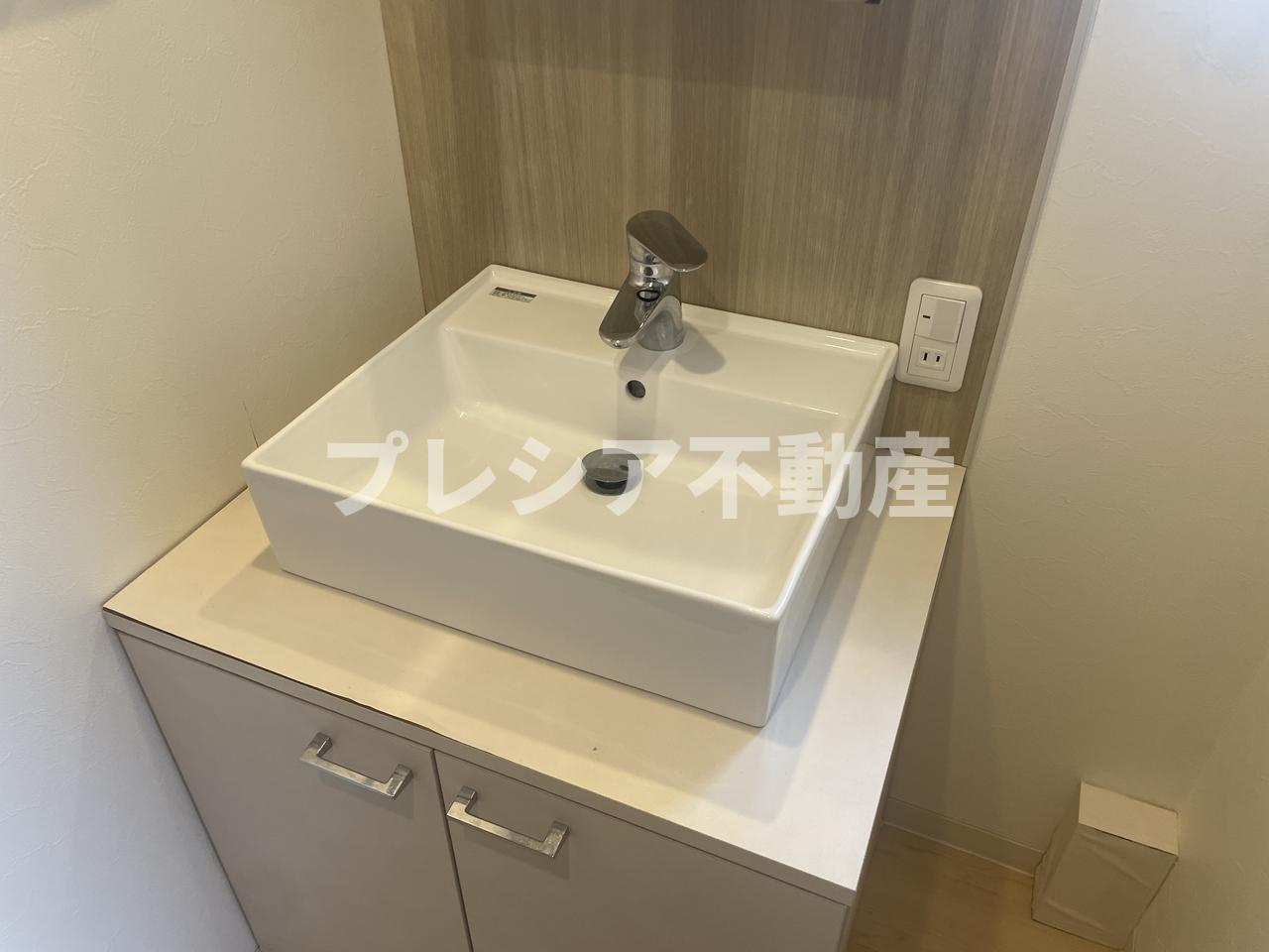 甲子園東行マンションの洗面所