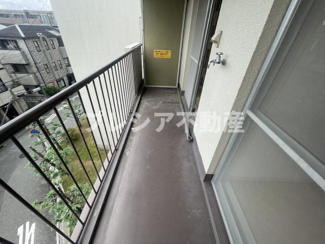 甲子園東行マンションのバルコニー