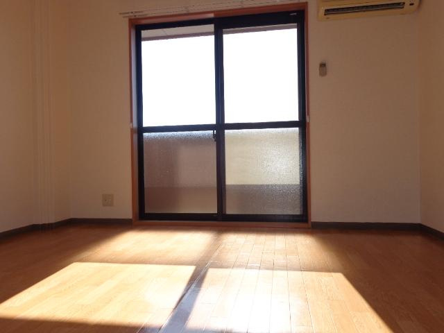 エトワールＯＫＡＺＡＫＩの内装|洋室