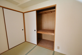 クローバーハイツ西台の収納
