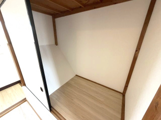 一之江1-16-17戸建の収納