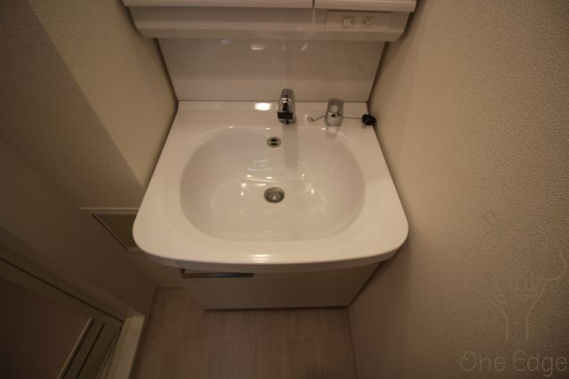 プレサンス梅田北オールの洗面所