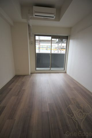 プレサンス梅田北オールの居間・リビング