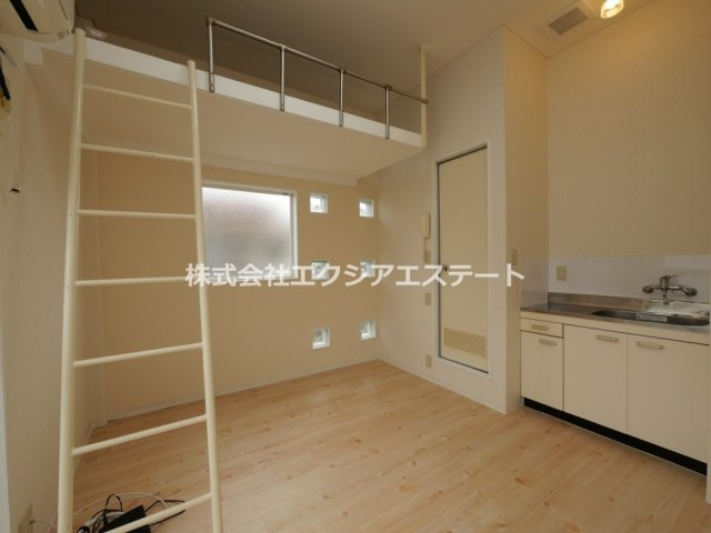メゾン住吉大社の居間・リビング