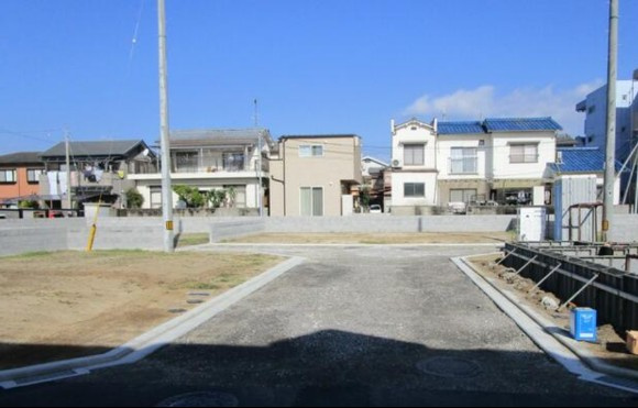 小坂４丁目 住宅用地　5号地の前面道路含む現地写真