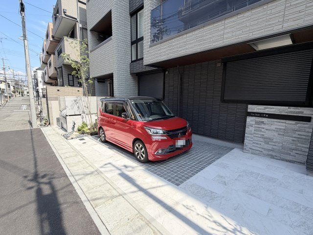 Ｖｉａ　Ｓｏｌｅ六甲道の駐車場