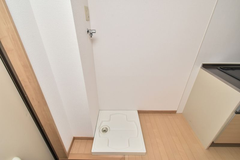 グルナディエⅠの洗面所|室内洗濯機置き場もあります☆